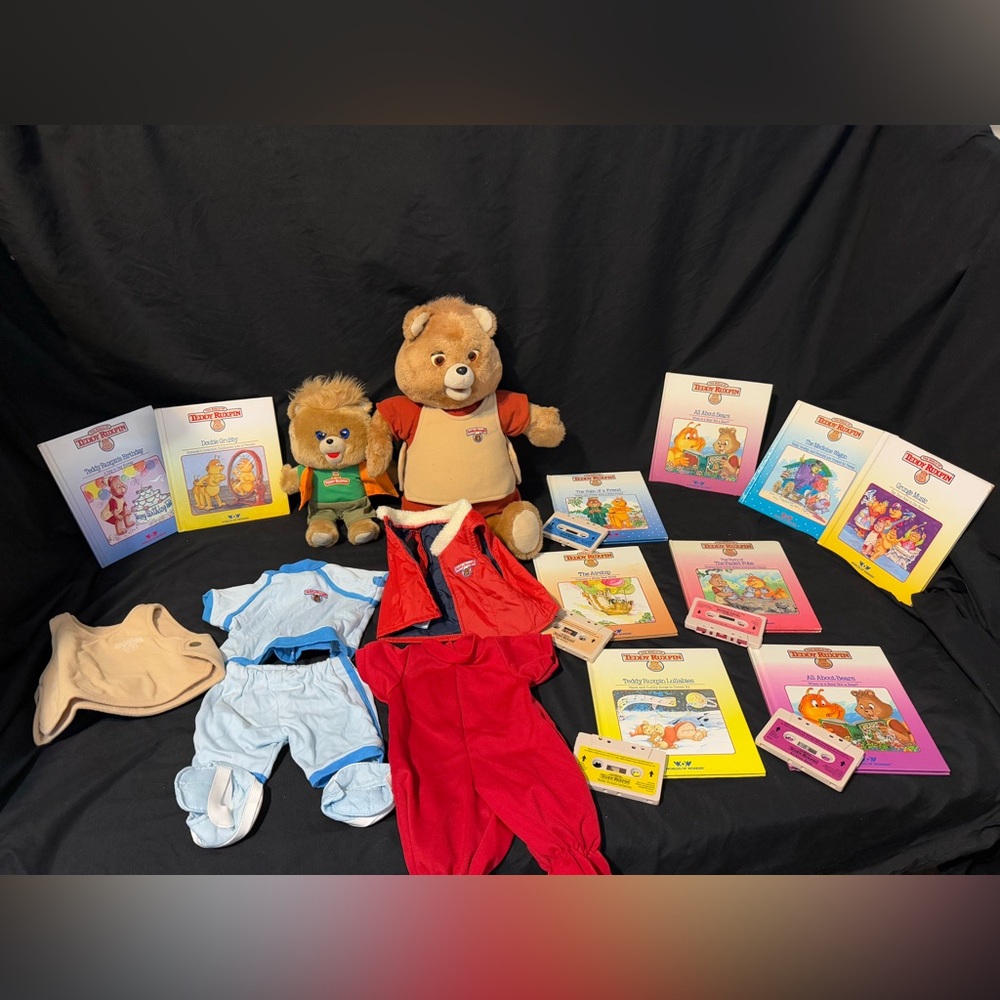 🧸Teddy Ruxpin Lot- Vintage Bears, Outfits, Books & Cassettes – Rare Collection!